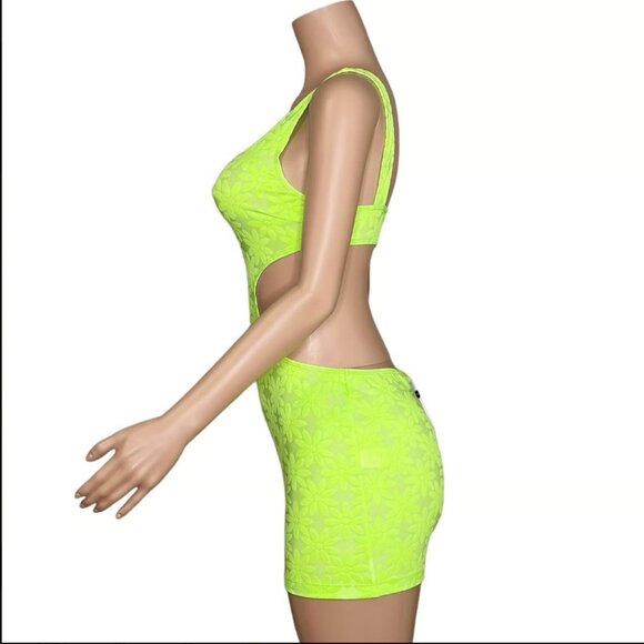LOVERS + FRIENDS In My Moment Mini Dress Size XS Bodycon Cutouts Neon Green - Picture 10 of 13